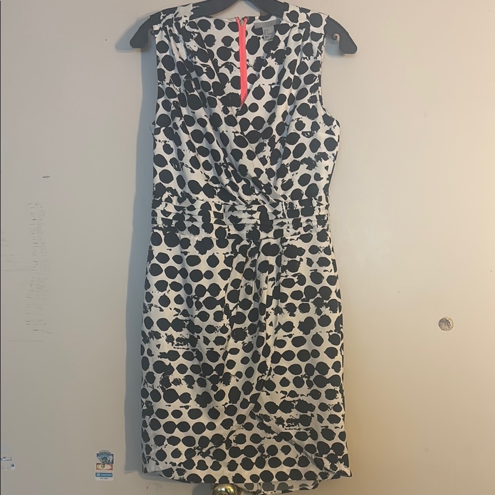 H&M Black and White Sheath Mini Dress Scoop Neck